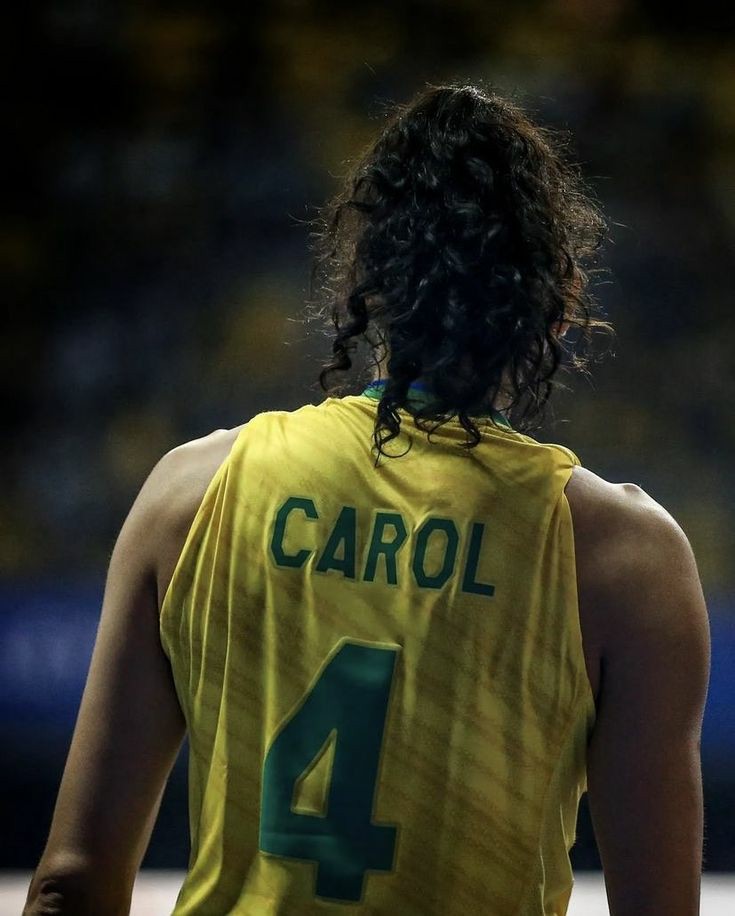 centralcarol15's tweet photo. Oiii sejam bem-vindos a central carolana, seu perfil de atualizações favorito sobre a central Ana Carolina da Silva, Carol ou Carolana como vocês preferirem. 🥦❤️ https://t.co/GXfspX9wSJ