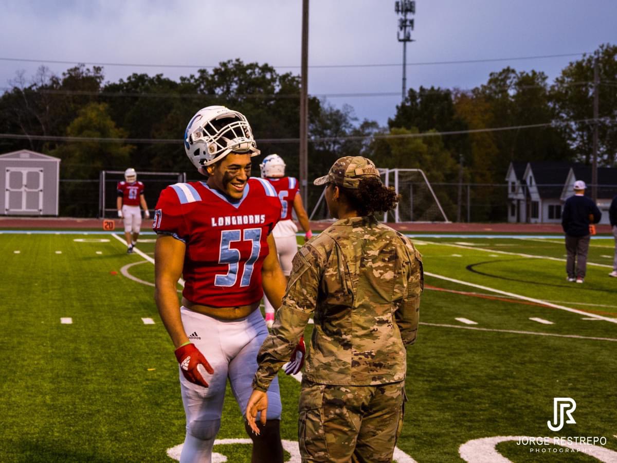 2023Woodall's tweet photo. I had a memorable #seniornight, my sister flew in to surprise me. She hasn’t been home in over 6 months. @usairforce @ParkwaySchools @PWestAthletics @GSV_STL @STLhssports https://t.co/LQ6AGRdKmr