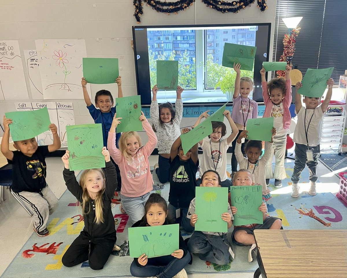 MissHudson2022's tweet photo. Today began our plant domain! We discussed the four needs of living things, then drew a living thing in an environment where it could survive. 🌱 #kindergarten #OGES #CKLA https://t.co/RmKNc9i2hI