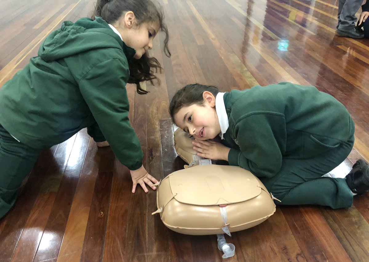 MissJLe1's tweet photo. KL learning how to be first aid responders. @Sherwood_Grange #sgpskindy2022 https://t.co/ANNIlz9IRV