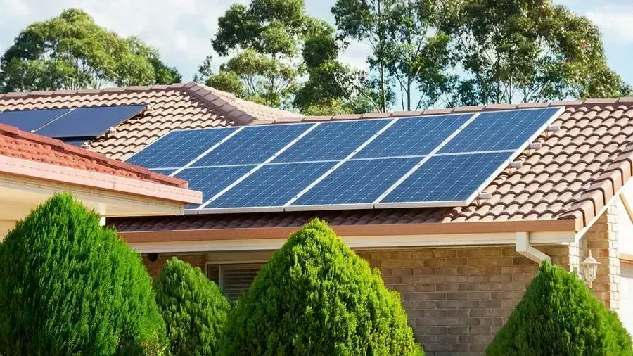 ucdavisenergy's tweet photo. Have you considered installing #solar ☀️ in your home? @ucdavis researchers adapted Rogers' framework to assess technology characteristics influencing adoption of residential distributed energy resources, a key tool to address the #ClimateCrisis. https://t.co/OuzjlMTGWh https://t.co/c50fNrU6ER
