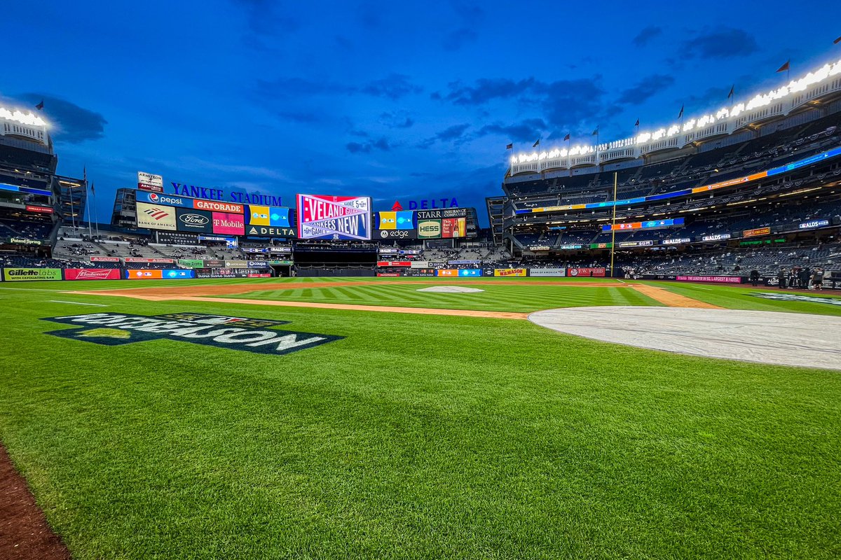 CleGuardians's tweet image. Tonight's game will not start at the originally scheduled 7:07 PM due to weather.

Officials will reassess at 7:00 PM.

#ForTheLand