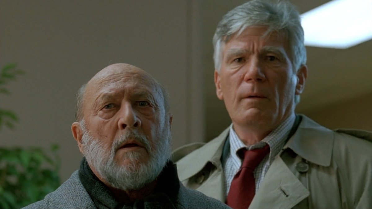 PodSematary's tweet photo. In case you don't remember Dr. Wynn, he was the really important character that walked Loomis to his car in the first movie. #Halloween6 #AT https://t.co/wEGxvHJShX
