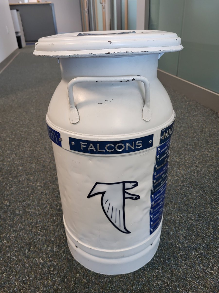CerritosFalcons's tweet photo. This is Milk Can Trophy Week! @CerritosFalcons football plays rival @ECCWarriors at 6pm Saturday at El Camino. It's also the 60th anniversary of the first time the teams played each other. Warriors lead the series, 25-15-2. Falcons won, 19-14 in 2021.
#MilkCanTrophy @CerritosFB https://t.co/kFcYoK7VDo
