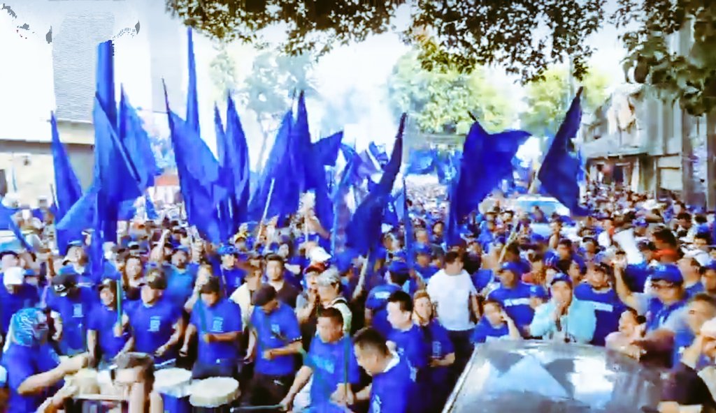 HugoAlonsoOrtiz's tweet photo. ¡Gracias! por hacer escuchar la voz azul de "Limpia y Transportes" mañana 6:00 am Álvaro Obregón, 13:00 pm Cuauhtémoc. #Hugoes #azuladoes #olaazul #planillaazul #28octubre https://t.co/E52xwpQu6p