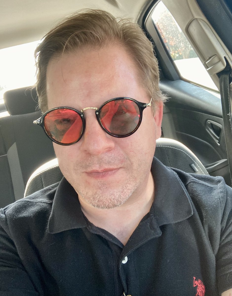 therealjerms's tweet photo. Heh, rosy glasses.
#TheOceanBlue
#AllTheWayBlue
https://t.co/ytQa4ifkpm https://t.co/6EJCZJAlqy