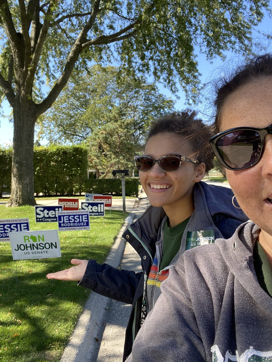 @TeamRonJon Today we’re talking with voters in SoMKE - lots of signs and more signs….26 more days!!!!! #WIYoungConservatives #WIRedWave #RonJohnsonForSenate #FightForTruth