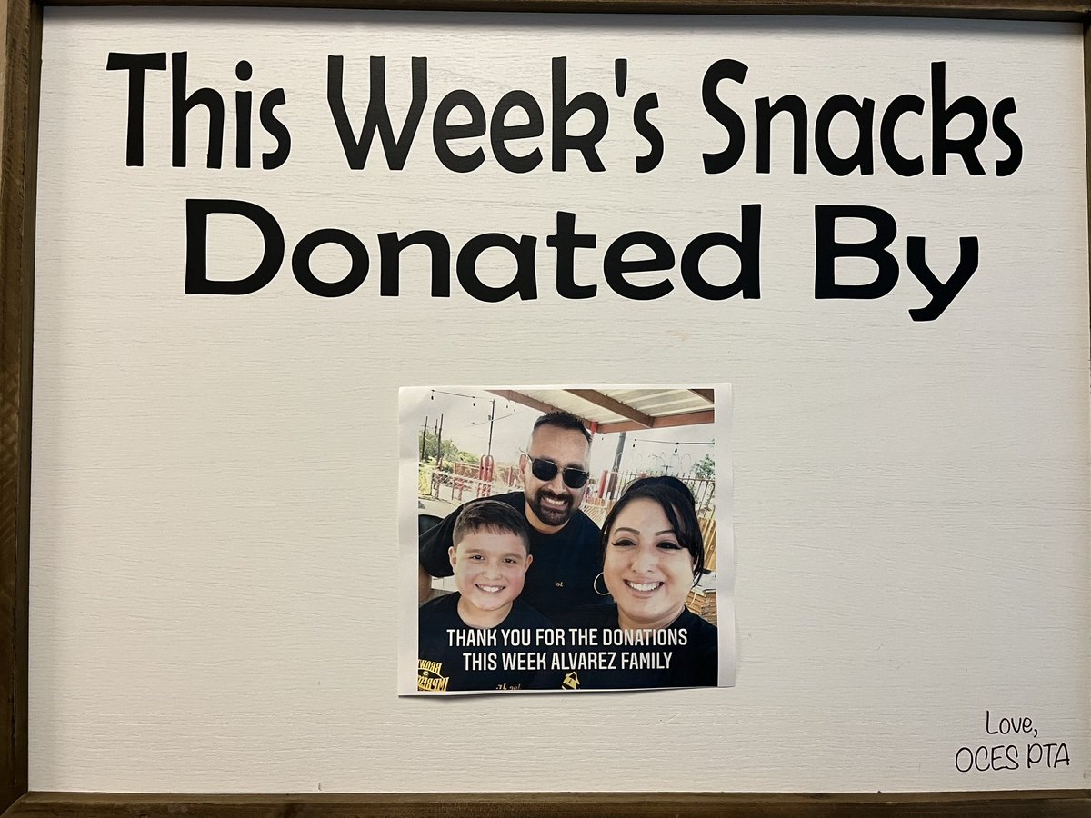 OakCreekElemen1's tweet photo. Thanks so much to the Alvarez Family for donating this weekโs snacks! Our teachers have learned our restock schedule, and happily show up so their week starts on a good foot! #OCESstrong ๐พ๐ https://t.co/pdhSEuNaUD