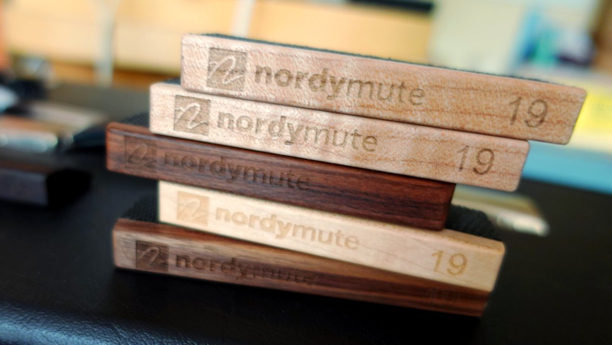 Happy Mute Monday!!
⁠
These versatile gadgets are a simple combination of a sponge mute with a wood covering. ⁠
⁠
#nordymute #bassmute #electricbassmute #bestbassmutes  (#📷 @persianprincess242) ⁠

l8r.it/srKy