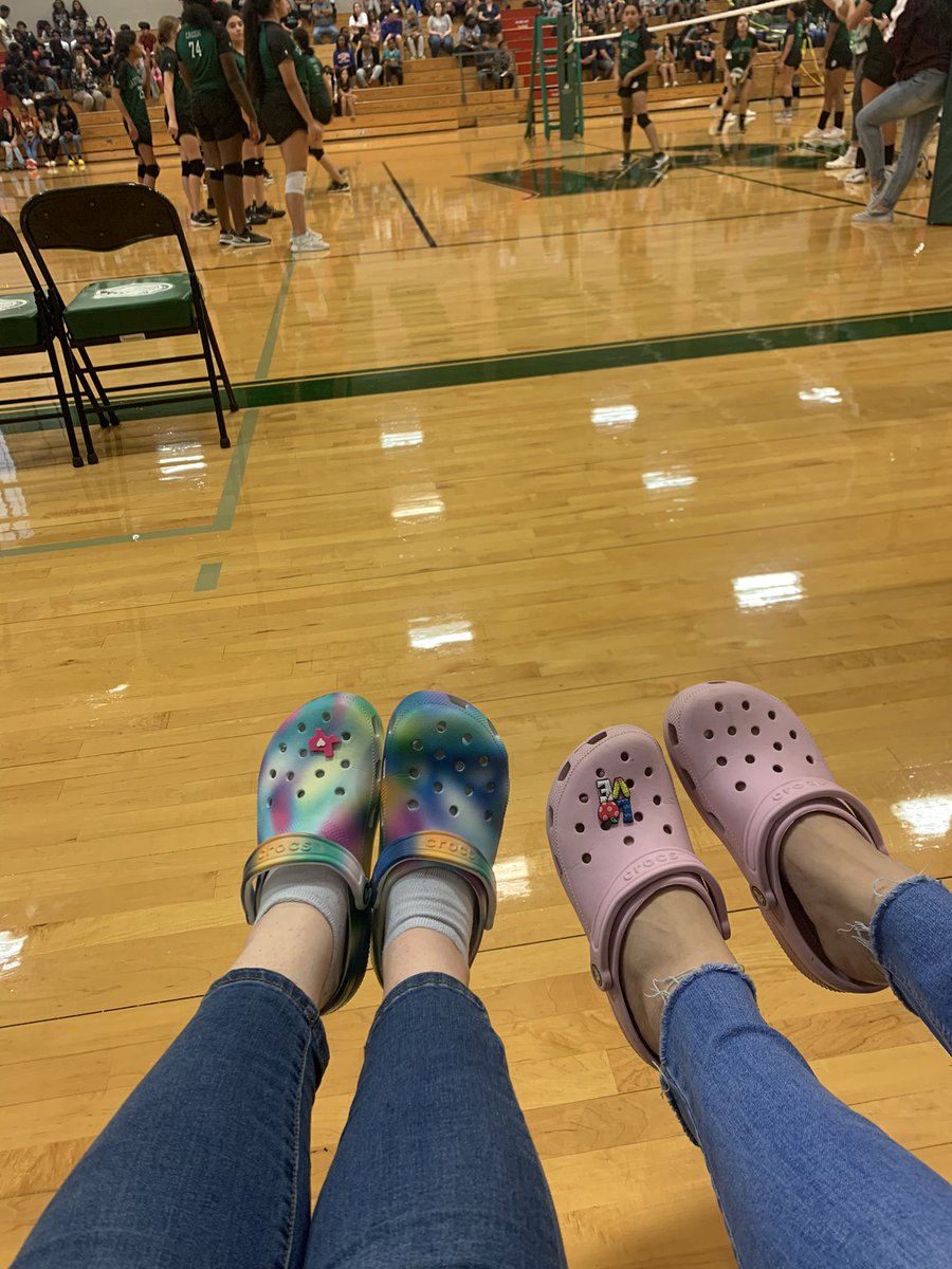 Ms_Kennard's tweet photo. Feeling super appreciated at the teacher appreciation game! Thank you to our #ladygators for inviting us! We love our new jibbitz @MCJH_Athletics @mrs_haynes_math #youCROCourworldtoo https://t.co/KXwyEba8uv