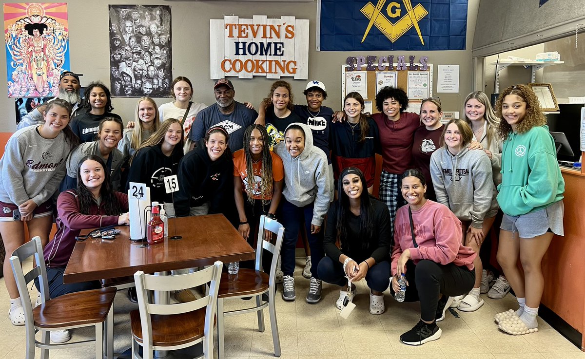 Edmond Memorial Girls Basketball tweet media