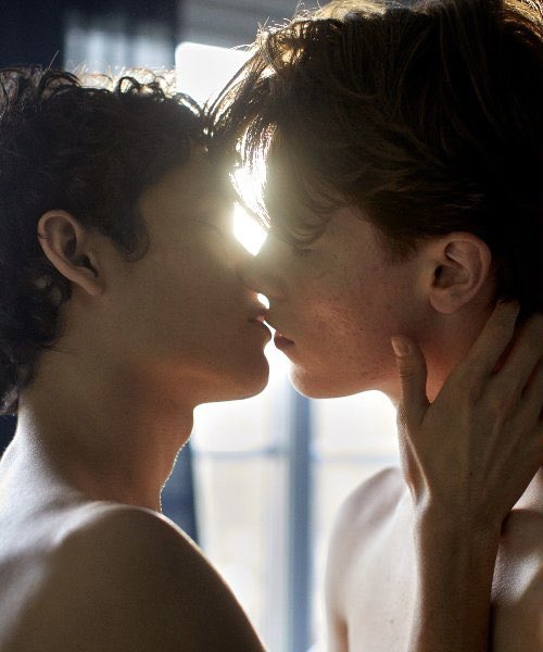 🚨 New promo pic for Young Royals season 2.