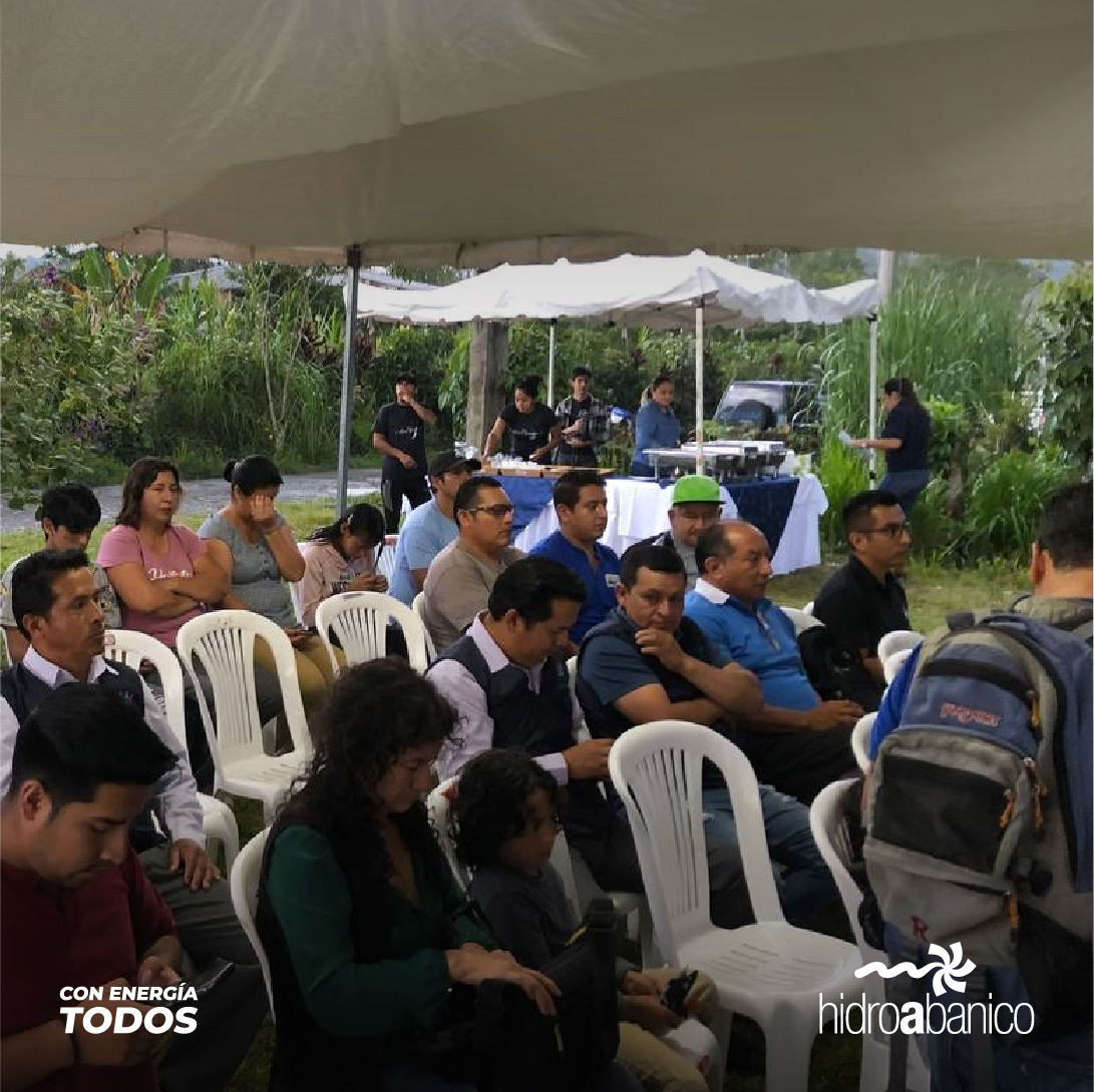 hidroabanico's tweet photo. El pasado 14 de octubre Hidroabanico inauguro el proyecto de electrificación para la comunidad del sector río Balaquepe Sur en la comunidad de #Jimbitono. 💡
Aportamos al desarrollo de comunidad con acceso continuo al servicio de luz, medidores y reforzando la seguridad. https://t.co/yJDVALSj7P