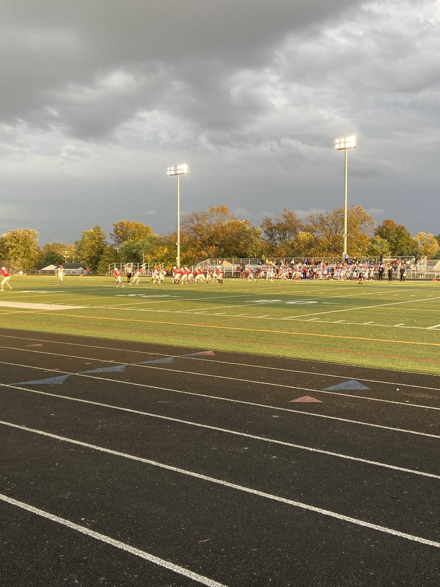 OldMillHSAACPS's tweet photo. JV wins against GBHS! 🏈 https://t.co/bSwhRWBiAM