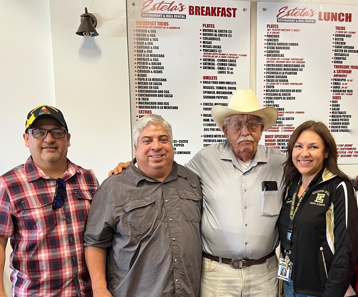 AaronForJustice's tweet photo. In #Elsa, Texas meeting with some of the wonderful people of the Delta Area. This is the hometown of my father and grandparents so the community has always treated me like one of their own. Excellent community gathering where people had a chance to meet their candidates. #rgv https://t.co/kxPKBzo7gt