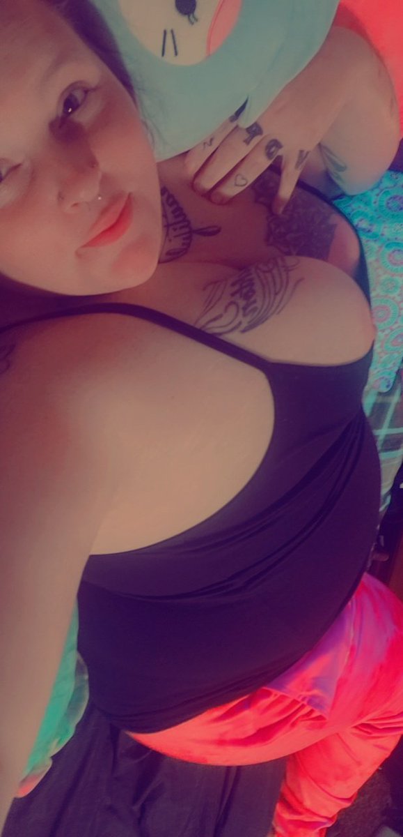 mydarkness86's tweet photo. #bbwbaddie #demtiddies #titsntats https://t.co/SfGPSF1BdG