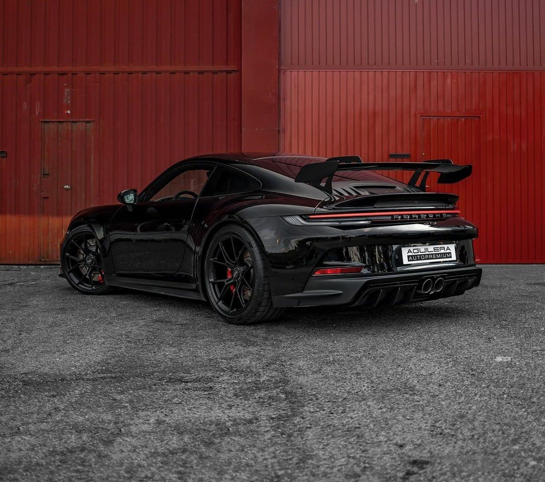 porsche_light's tweet photo. Full Black 992 GT3⚡️ https://t.co/icqkppM4N3