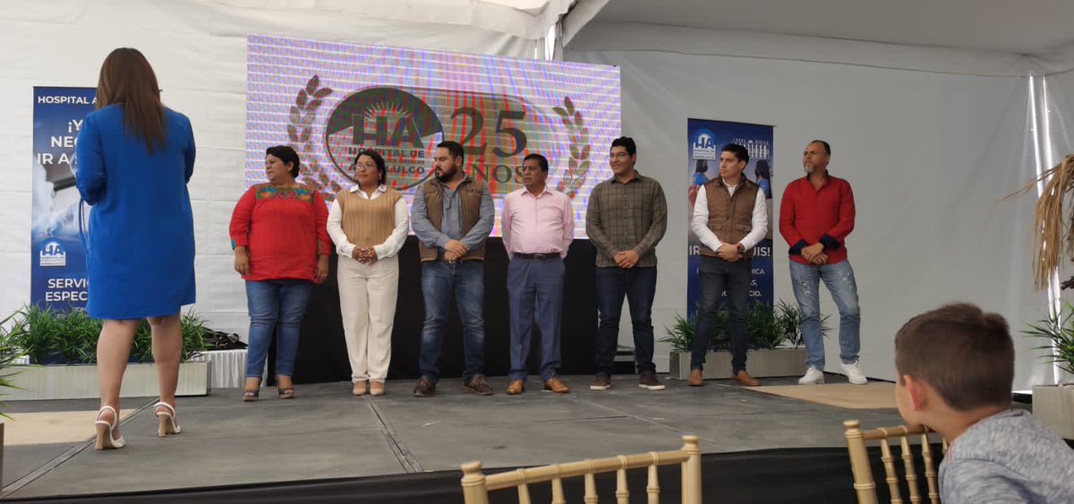 JDanielRiveraAg's tweet photo. Andamos en Ahualulco!✌️ En representación del Senador @MarcoGamaSLP estamos festejando los 25 años de servicio del Hospital Ahualulco, mis felicitaciones a todos los que forman parte de esta familia.
Enhorabuena y que vengan mas éxitos. 👏 https://t.co/VSyVvwyjTd
