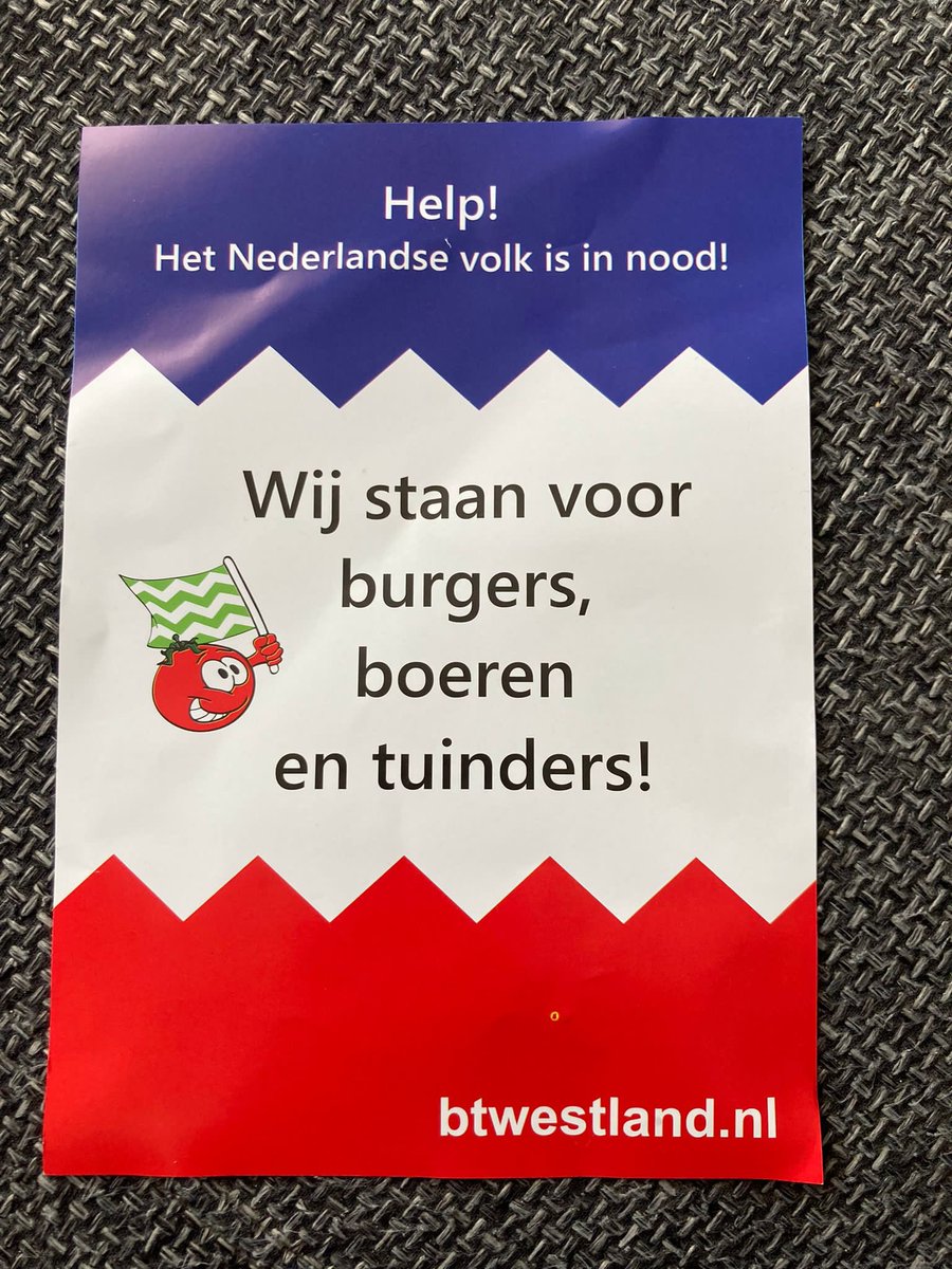 MrBeverages's tweet photo. @frankhollaar lees even de traditie van omgekeerde vlag. Als je tegen bent, ben je geen echte #westlander Schande voor #kwintsheul @LPFWestland #btwestland.nl https://t.co/wpYLyLy39p