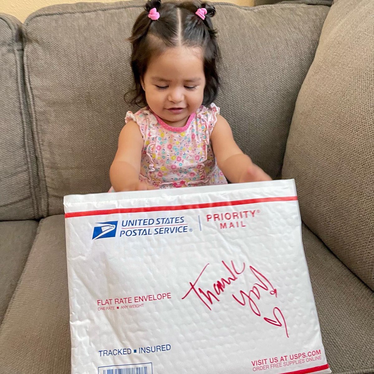 ShopShipSip's tweet photo. Happy Monday Beautiful Souls 🤍🤍

#goodvibes #shopshipsip #frida #lavidaconfrida #puroamor #shopshipsipwithfrida #babyfashion https://t.co/uxk4IQ8dKI