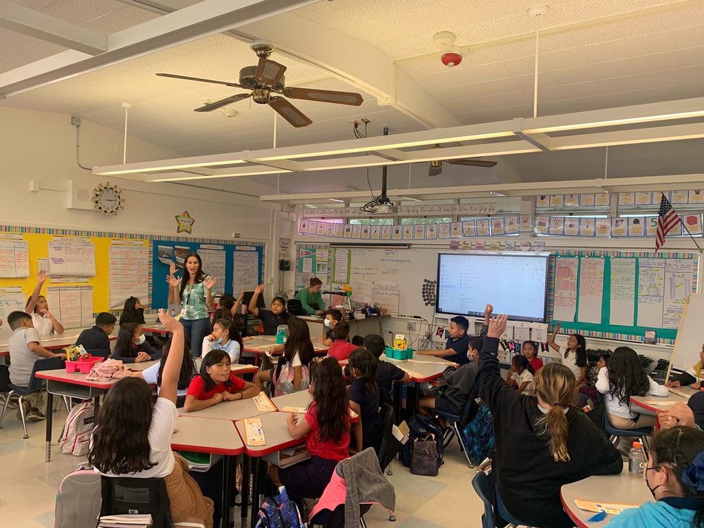 handyelementary's tweet photo. Handy Green Team kicked off their first official meeting today! These scholars will be leading recycling efforts, gardening, and composting.Exciting! 💚🪴♻️#buildingleaders #OUSDEDGE https://t.co/gC1ja8pr8J