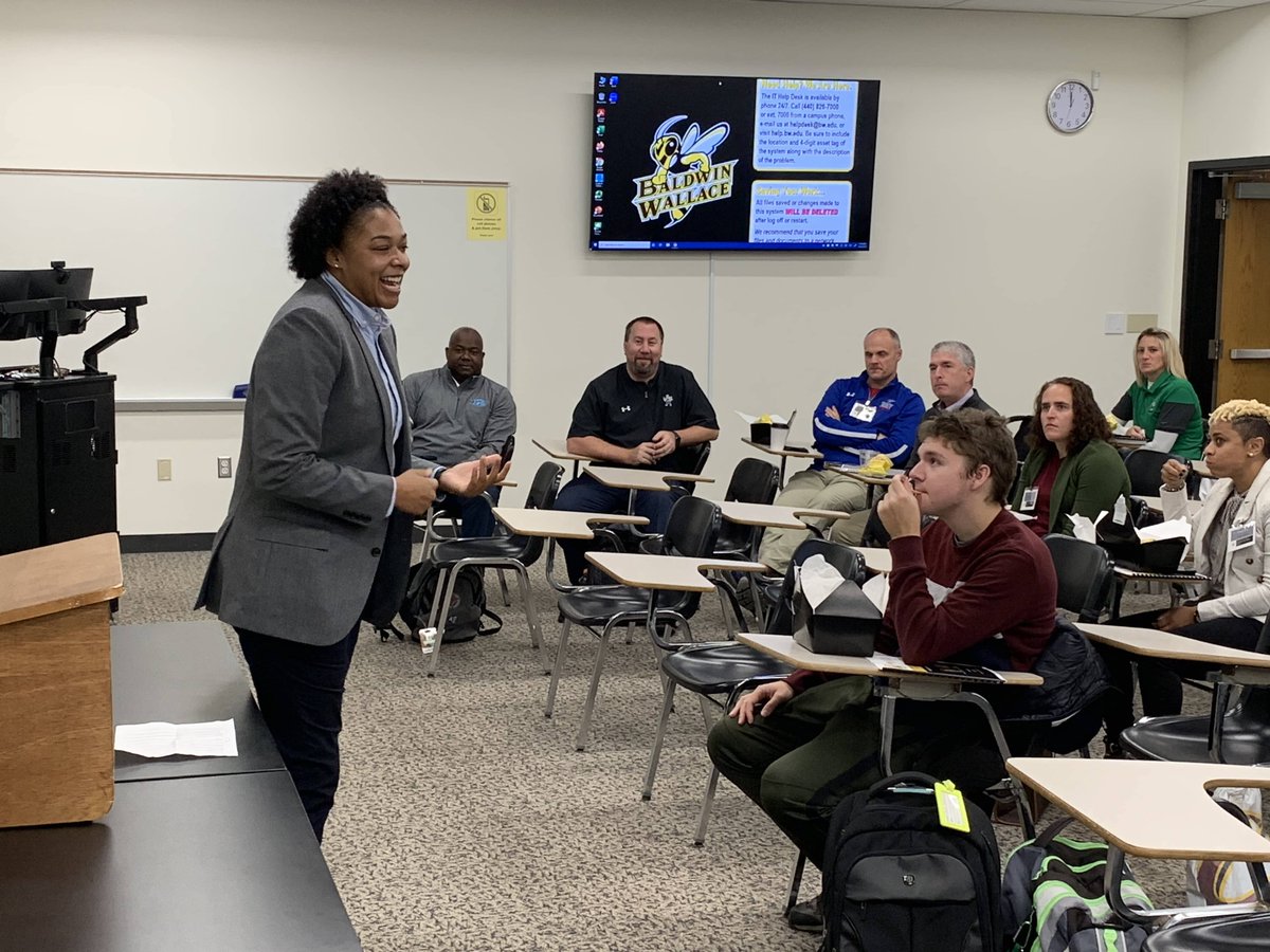 BW_DCL's tweet photo. The event also featured a talk from Jessica Davis, manager of youth basketball operations for the @cavs,  and a panel w/ Athletic Directors Rory Fitzpatrick (@SIHSCleveland), Ryan Peters (@BeachwoodBison), John Carter (@BENE_ATHLETICSO) and Dan May (@MiddieUpdates). https://t.co/IaM2Tu78jD