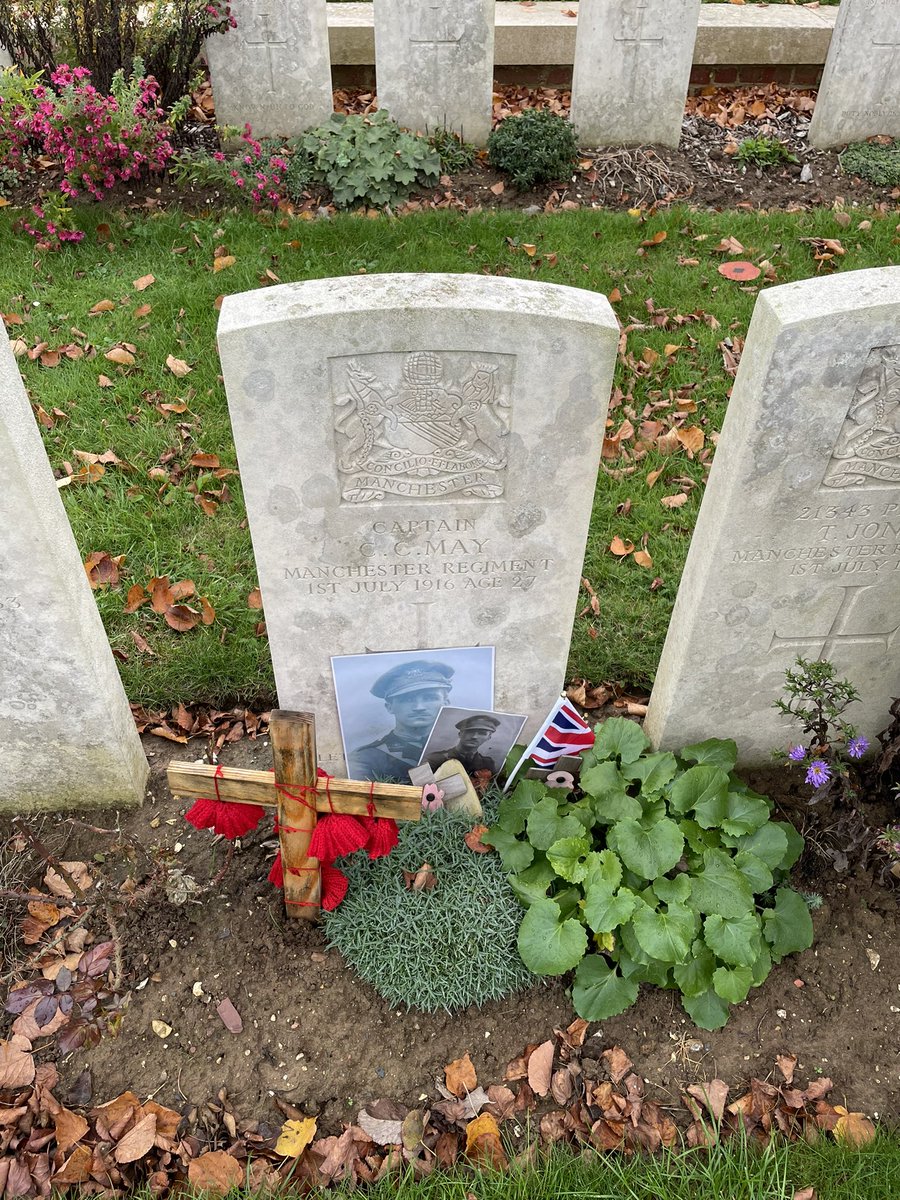 SAW_AX's tweet photo. Day 2. We took in a little French, German and a lot of British cemeteries. Some perfect points where the sectors of battlefield could be clearly understood. My boy @conorwillixms did good and left a tear in my eye. Thanks for two great days son. #somme #WW1 https://t.co/ju6YP8BQRV