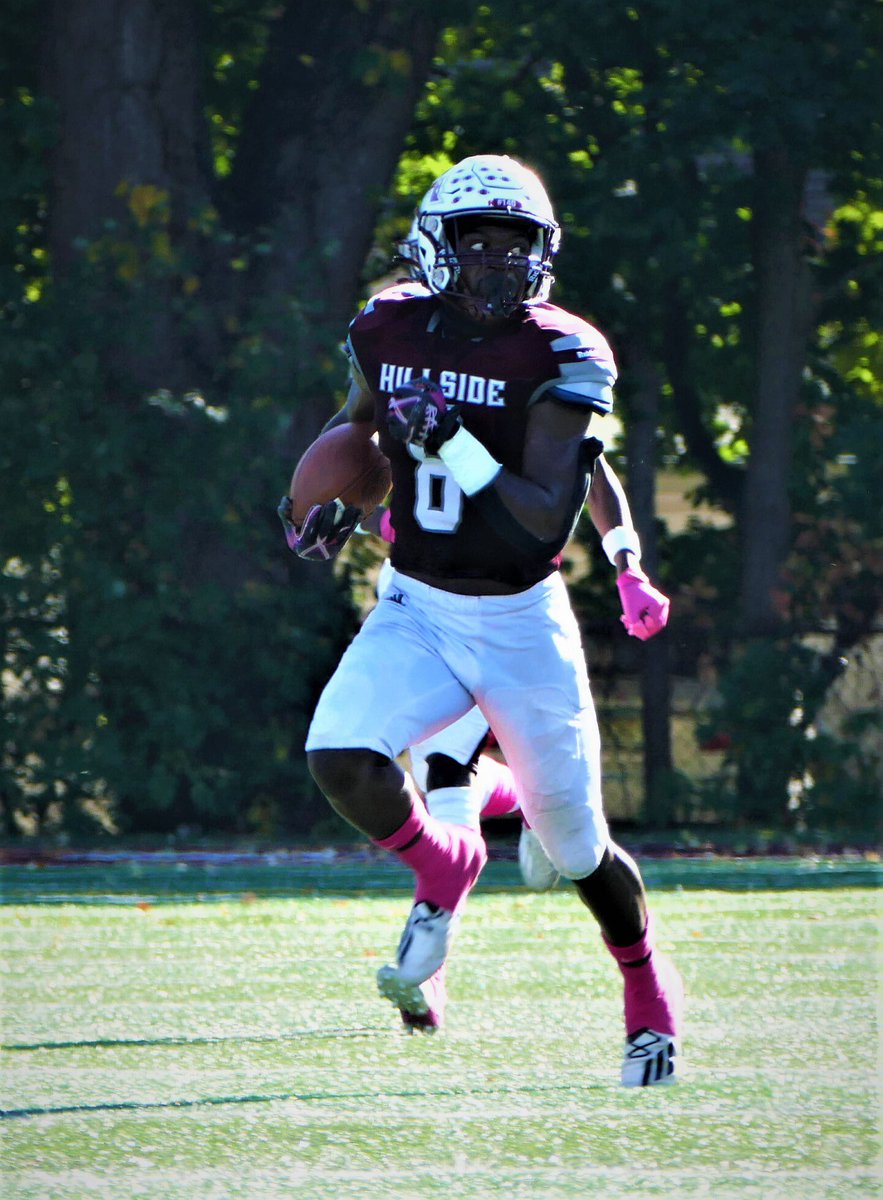 NANNPHOTO51's tweet photo. NJ HS Football Hillside vs Delaware Valley photos & digital at https://t.co/ex6QCxRJmd #HSSportsNJ #NewJerseyHSFB #BCCFootball #HillsideHS #Comets_FB #HillsideAthletics #DelawareValleyHS https://t.co/7OliXbwLSn