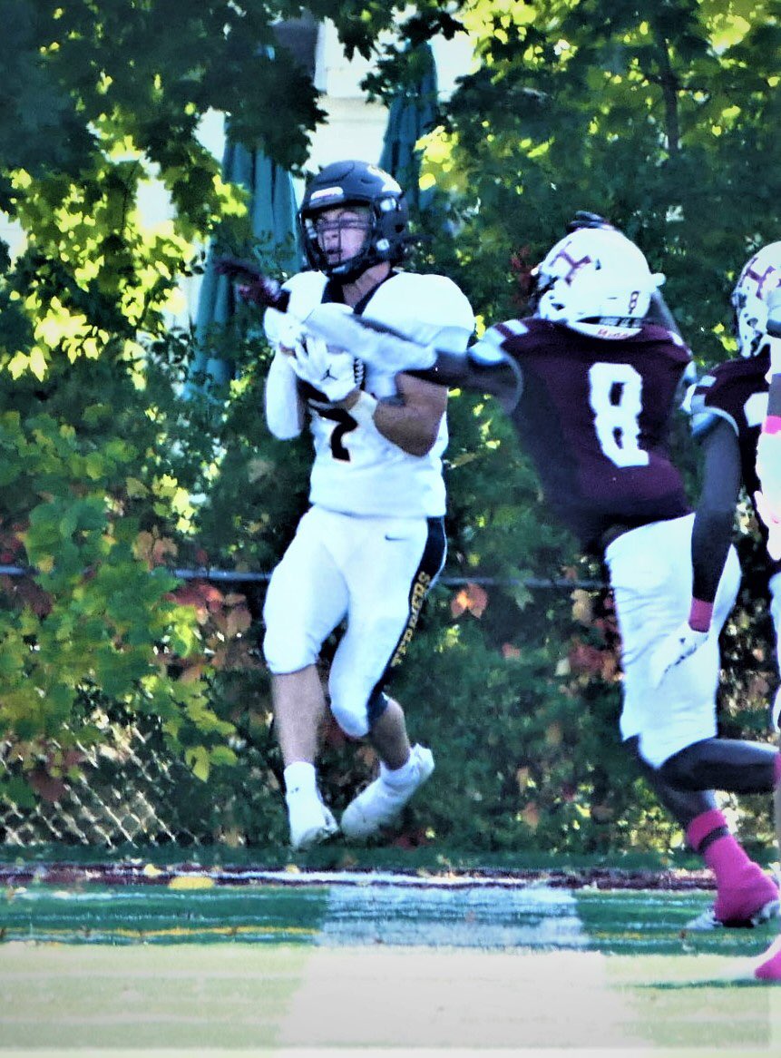 NANNPHOTO51's tweet photo. NJ HS Football Hillside vs Delaware Valley photos & digital at https://t.co/ex6QCy9SAl #HSSportsNJ #NewJerseyHSFB #BCCFootball #HillsideHS #Comets_FB #HillsideAthletics #DelawareValleyHS https://t.co/aC2nF74i00