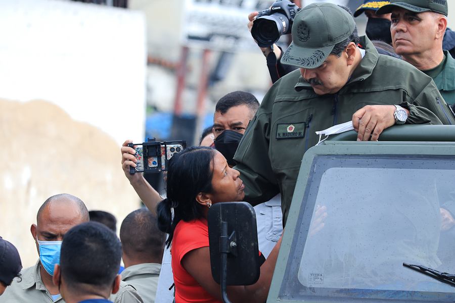 luchaalmada's tweet photo. #Ahora Pdte. @NicolasMaduro: Estamos en condiciones de anunciar el inicio de clases en Las Tejerías el próximo miércoles, poco a poco vamos recuperando la normalidad  

#17Oct
#LaPoesíaUnePueblos https://t.co/2y3N4jv0cM