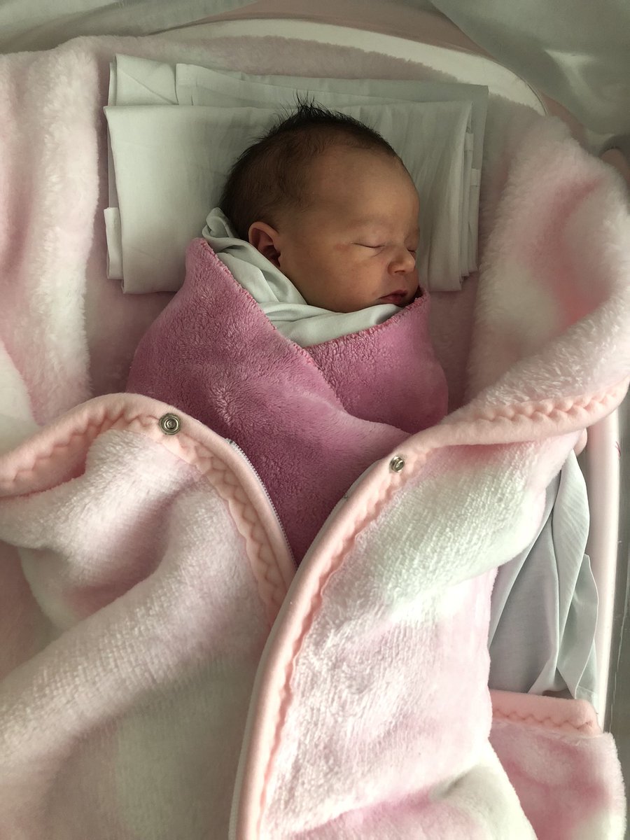 ChefFinanciero's tweet image. This Sunday, October 16th, my daughter Inés saw her first light. As soon as my wife and I knew we were pregnant, I opened a new category on my @ynab budget for her. Now, after 9 months, all the hospital expenses are covered! #Rule2 rules!