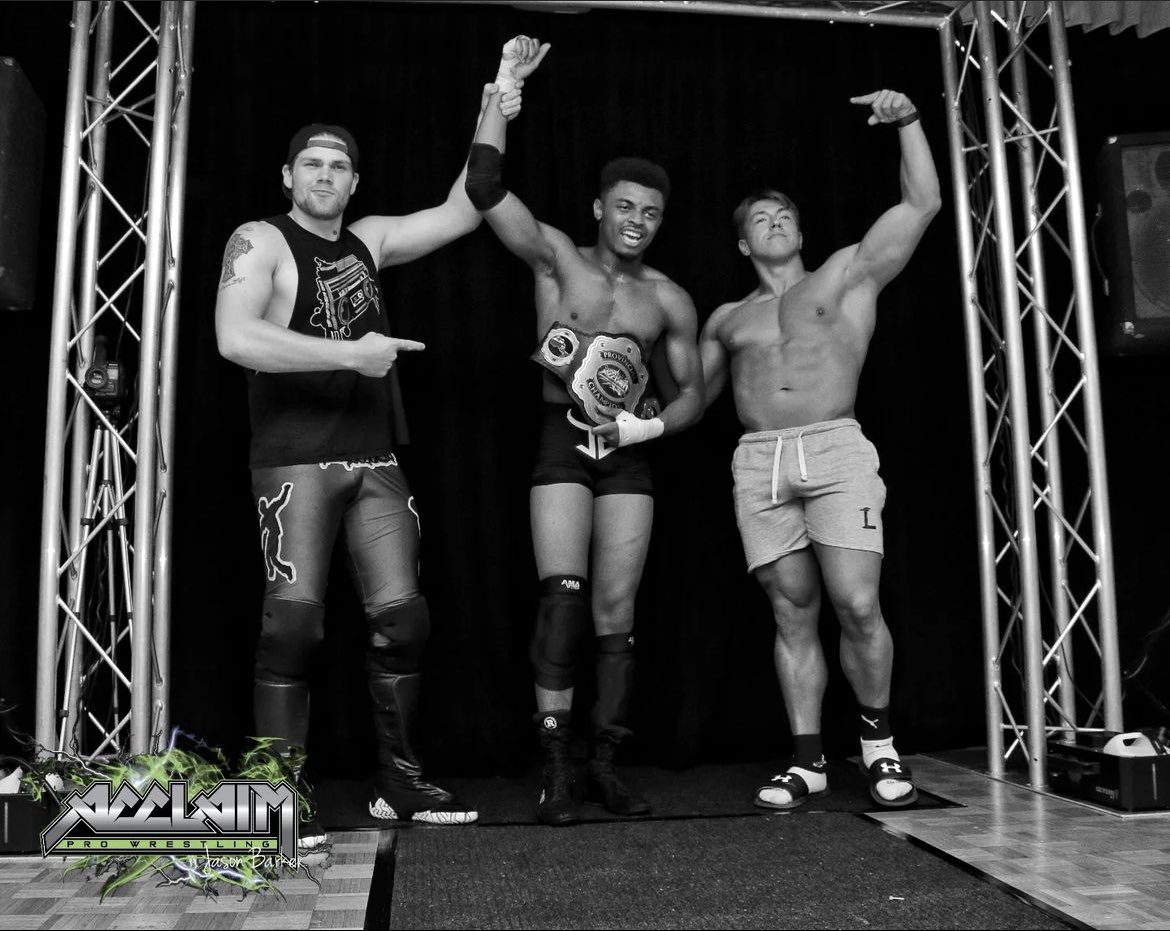 .@thehotstepperpw, @JuniorBenit0 & @zak_patterson_w 

#ottawa #ontario #canada #myottawa #wrestling #prowrestling #indiewrestling #ilovewrestling #canadianwrestling #wwe #aew #impactwrestling #apw #acclaimprowrestling #zakpatterson #hotstepper #macraemartin #juniorbenito