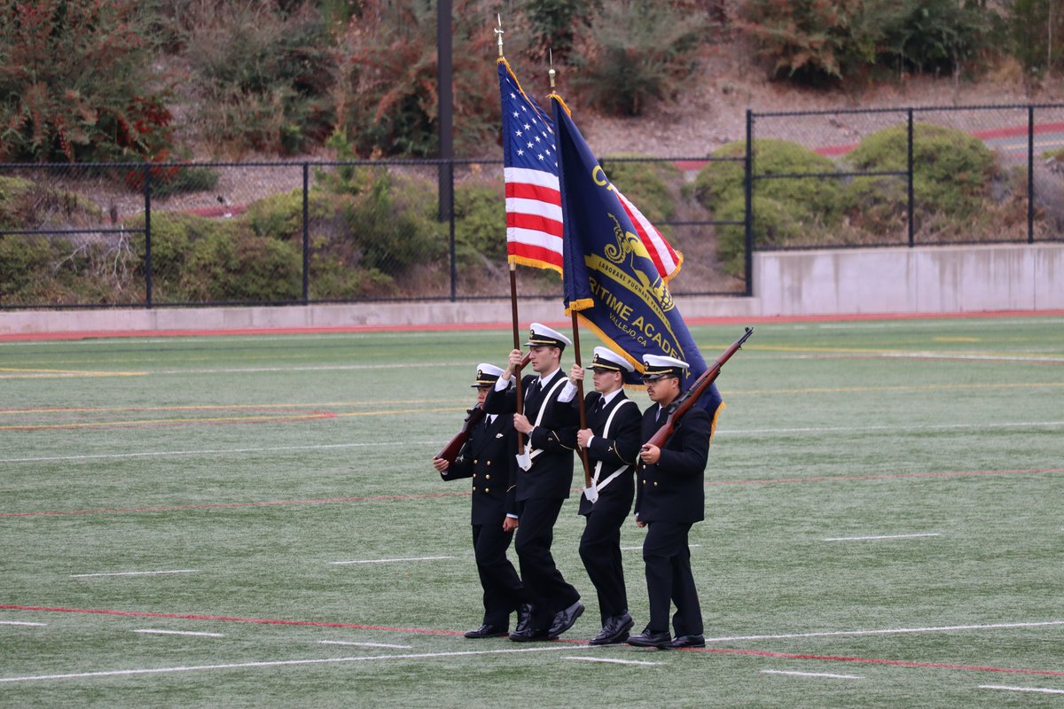 Cal_Maritime's tweet photo. #AlumniReunionWeekend was a huge success! Alumni returned to campus to enjoy activities and dinners 🏉🍽 with President Thomas A. Cropper. Thanks to our cadets, Advancement and Alumni Relations departments for making this weekend special. 💛💙⚓️ #KeelhaulerPride #CalMaritime https://t.co/F2T0YC2j36