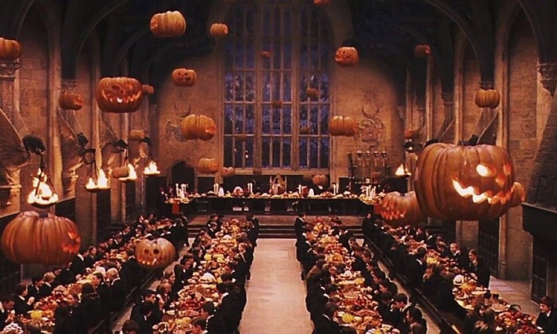 HPotterUniverse's tweet photo. 🎃🍁🍂 https://t.co/DV3nhP5212