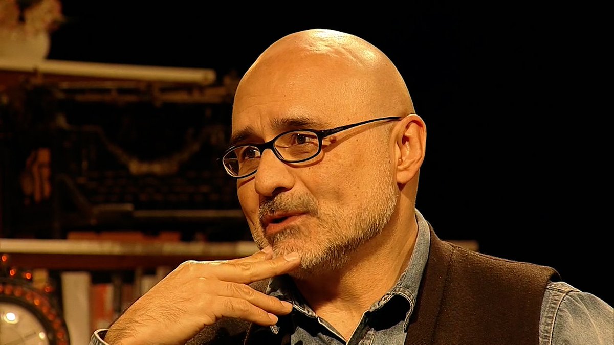 JC_Berjon's tweet photo. Fue un enorme gusto preparar este programa de LÉEMELO con @monerohernandez.
Pasión sincera, cultura juguetona, curiosidad inalterable... ¡un gran invitado!
Hoy en @tvunam, miércoles en @Canal22.
Con la deliciosa complicidad de @LaMZapata + las de @amandasucar y @aramirezoficial. https://t.co/3hXdeich0w