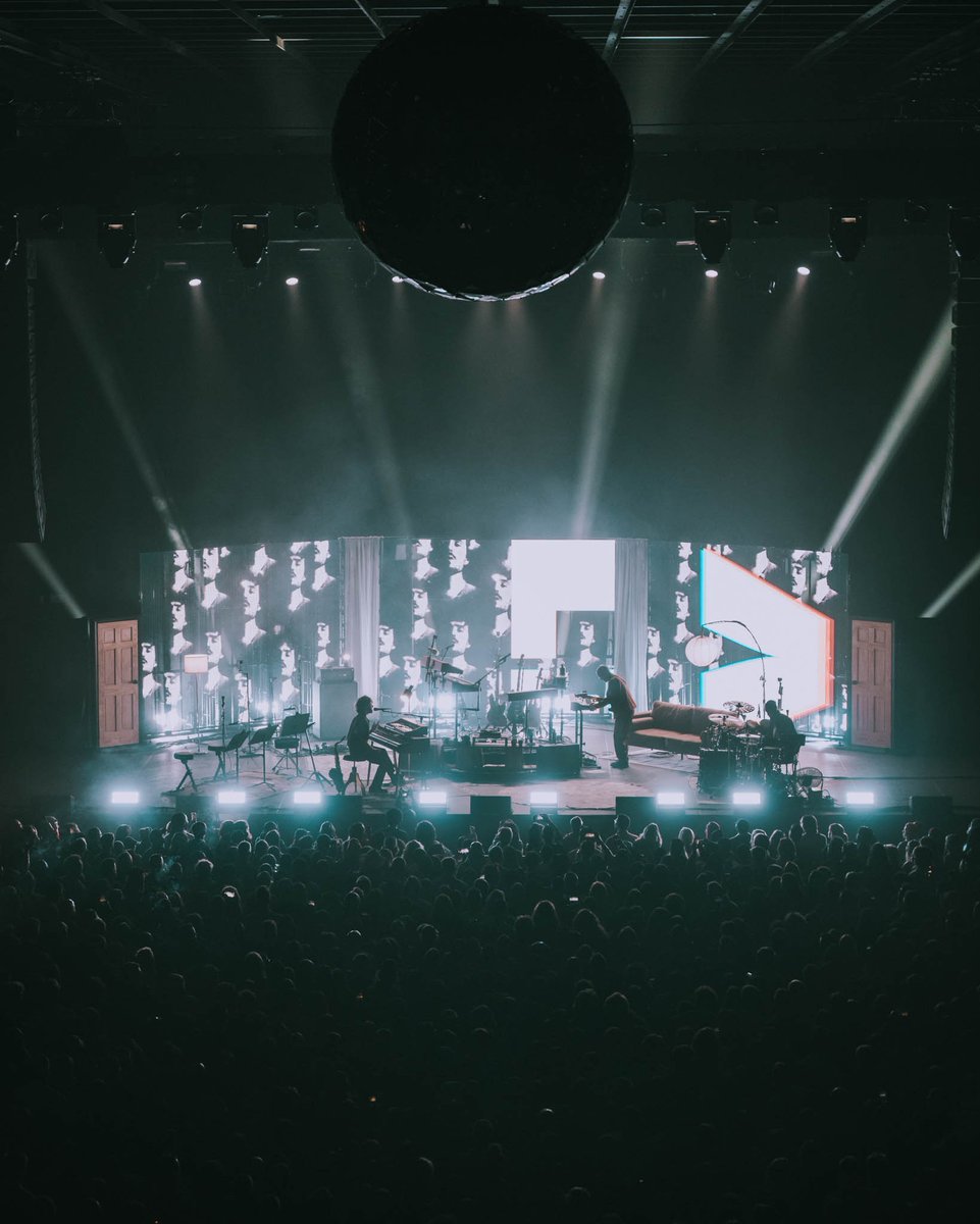 thanks for vibin' out with us, <a href="/Fkjmusic/">FKJ</a> 🇫🇷🥝🧃

📸: <a href="/aldenbonecutter/">Bonesmasher</a>