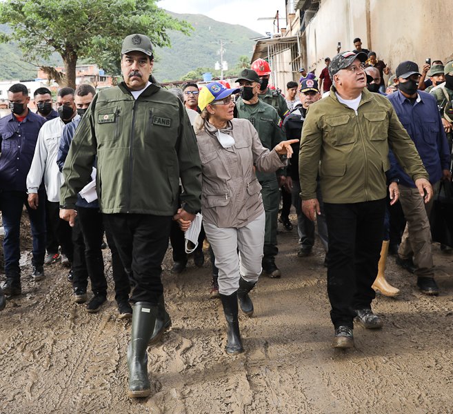 luchaalmada's tweet photo. #Ahora Pdte. @NicolasMaduro: El capitalismo destruyó el equilibrio de la naturaleza y del planeta 

#17Oct
#LaPoesíaUnePueblos https://t.co/GsPhCR2HM0