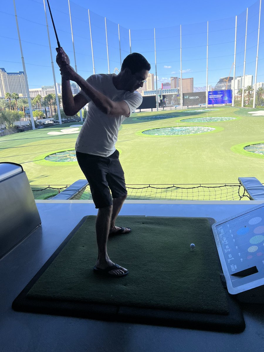 docforsports's tweet photo. My kind of golf #topgolf #Vegas https://t.co/hyOecpdAfD