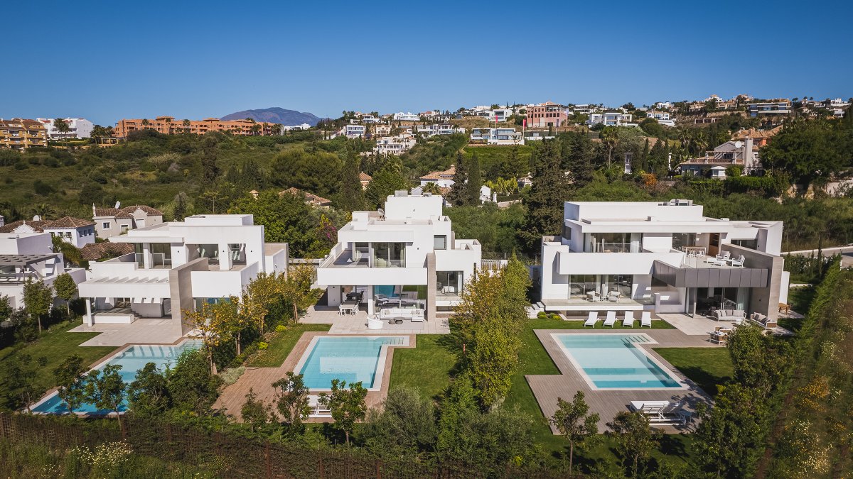 NEW BLOG POST: Exploring the luxury King’s Hills villas of Marbella’s Golden Mile

bhhs.com/luxury-collect…