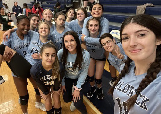 Hard fought two set win today against New Milford! 25-22, 25-19. JV improves to 14-3 🔥🏐