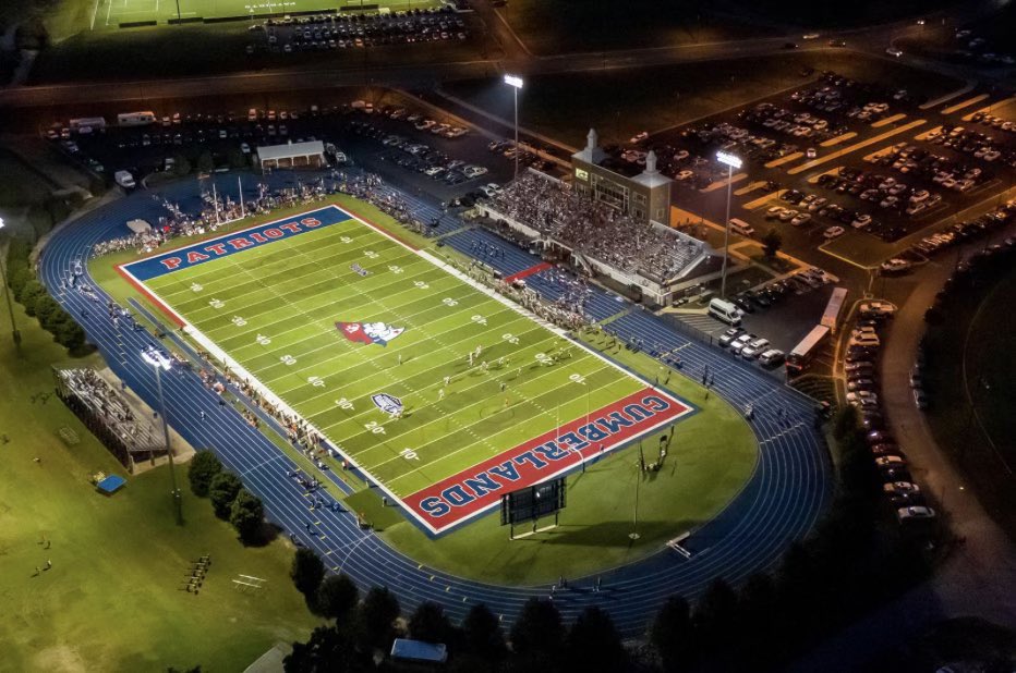 PrestonStacy3's tweet photo. Blessed to receive another offer from The University Of Cumberlands @CoachBryantUC @HLpreps @maxpreps_fb @247recruiting @NateInSports @WoodfordFBall #youchoose #GoPatriots https://t.co/yWXdLY1ewO