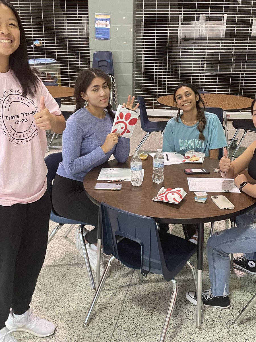 THS_Tigers's tweet photo. Seniors were excited to purchase their caps &amp; gowns today. Shoutout to CFA for the sandwiches!! https://t.co/CMQPLDcl7Z