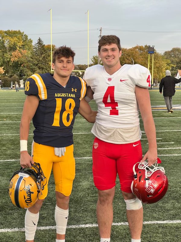 capmcc's tweet photo. @HerseyHuskies Alum @BreydenSmith35 and @maxwelljmccall battled this weekend at Augustana. WashU took this one to go 6-0; you both represent well!! Way to go boys!! @Hersey_Football  @Midsuburbanfb https://t.co/rDJgn2Dj0y