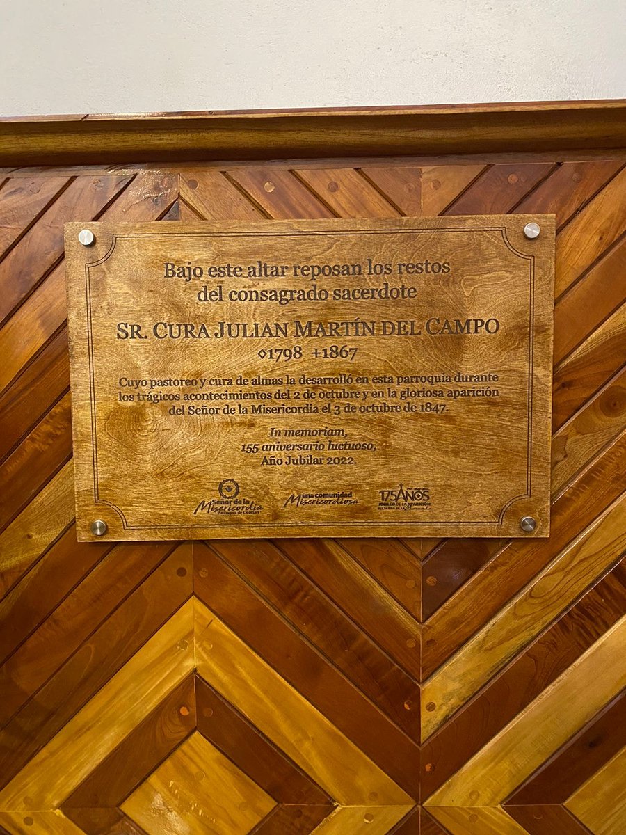 ProdigioMx's tweet photo. Develación de placa conmemorativa al 155 aniversario luctuoso del Sr. Cura Julian Martín del Campo, testigo del Prodigio de Ocotlán #JubileoOcotlán #FiestasOcotlán2022 #175añosProdigioDeOcotlán https://t.co/9XnQUnSwGL