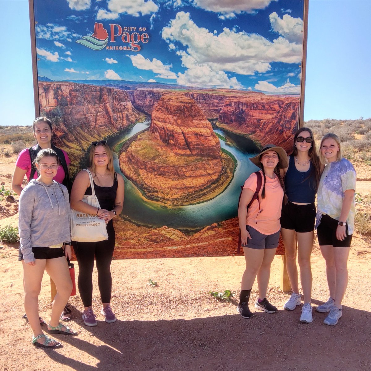 CityofPage's tweet photo. Thank you to Asha Stapley, Katelyn Scott, Hallie Palmer, Stephanie Meeks, Nicole Parkin, and Jordyn Bloxham from @utahtechu for picking up 31 bags of trash on the #RimViewTrail. We appreciate their great help keeping our community beautiful! https://t.co/q3uOPB2iiR
