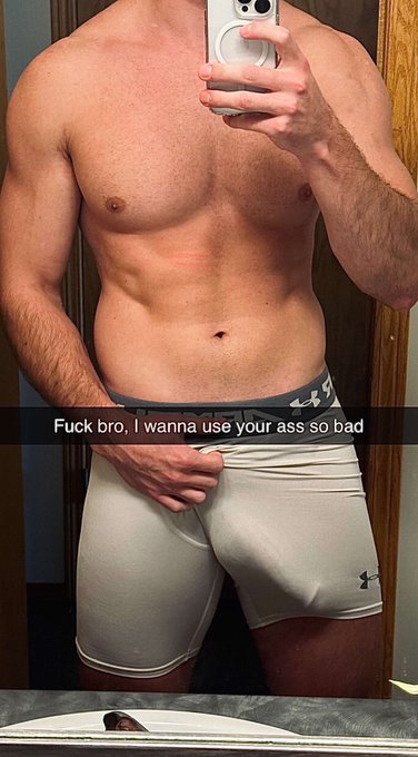 2 pic. RT and I’ll DM you the ass pic I sent @JoshFischer1999 https://t.co/CqVTGxBh6p