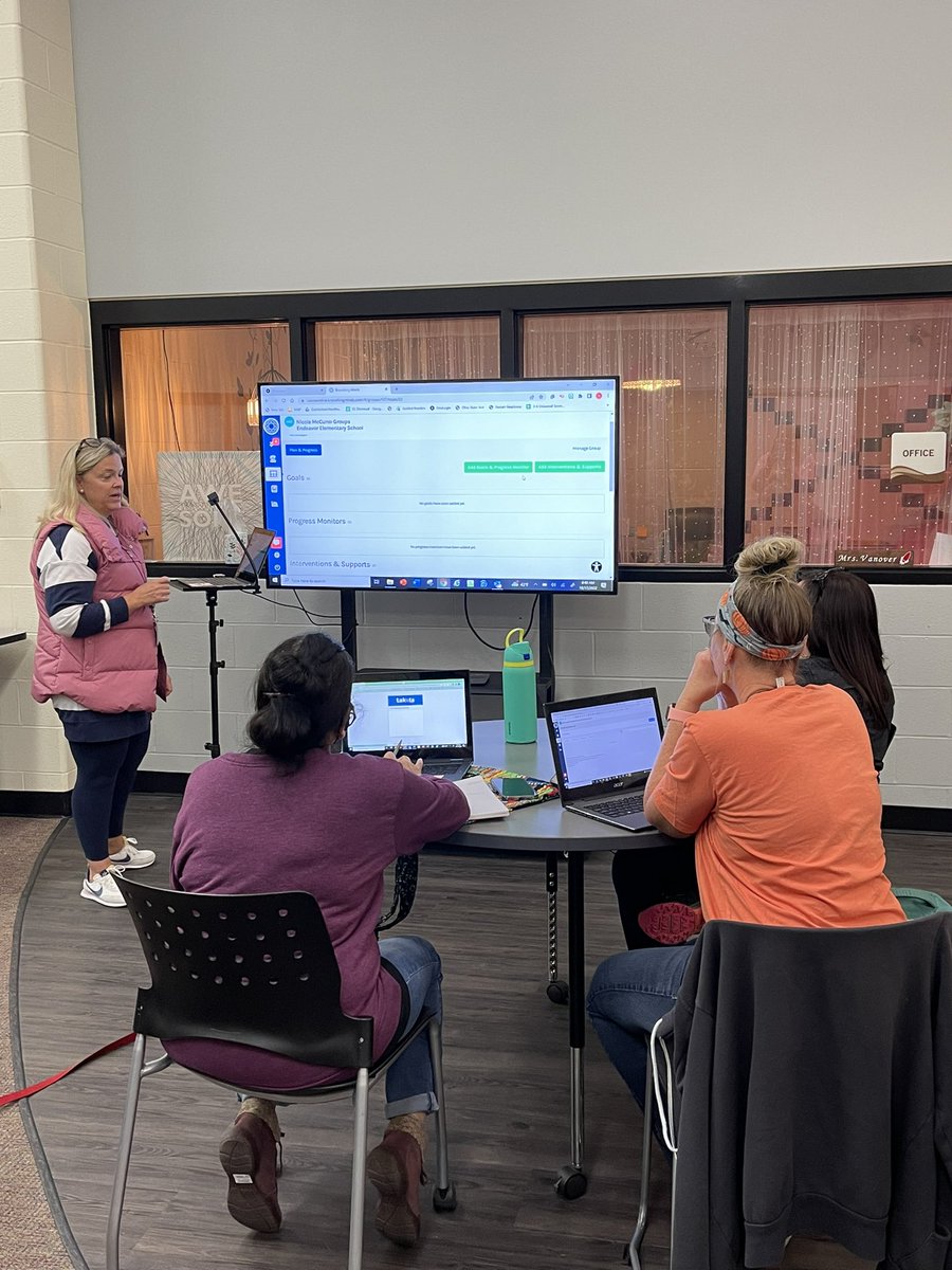 Lori Vanover tweet media