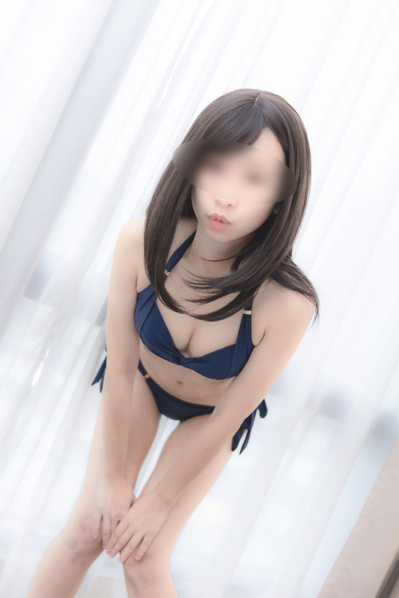 穿泳衣當然要濕濕的😋 https://t.co/FlYTJFpVcM