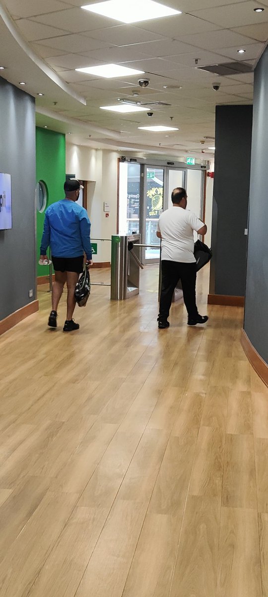 The guy in the white t-shirt came into my gym looking for a fight and acted disgustingly... He doesn't realise it but his parents have completely fucked him over. Just look at him