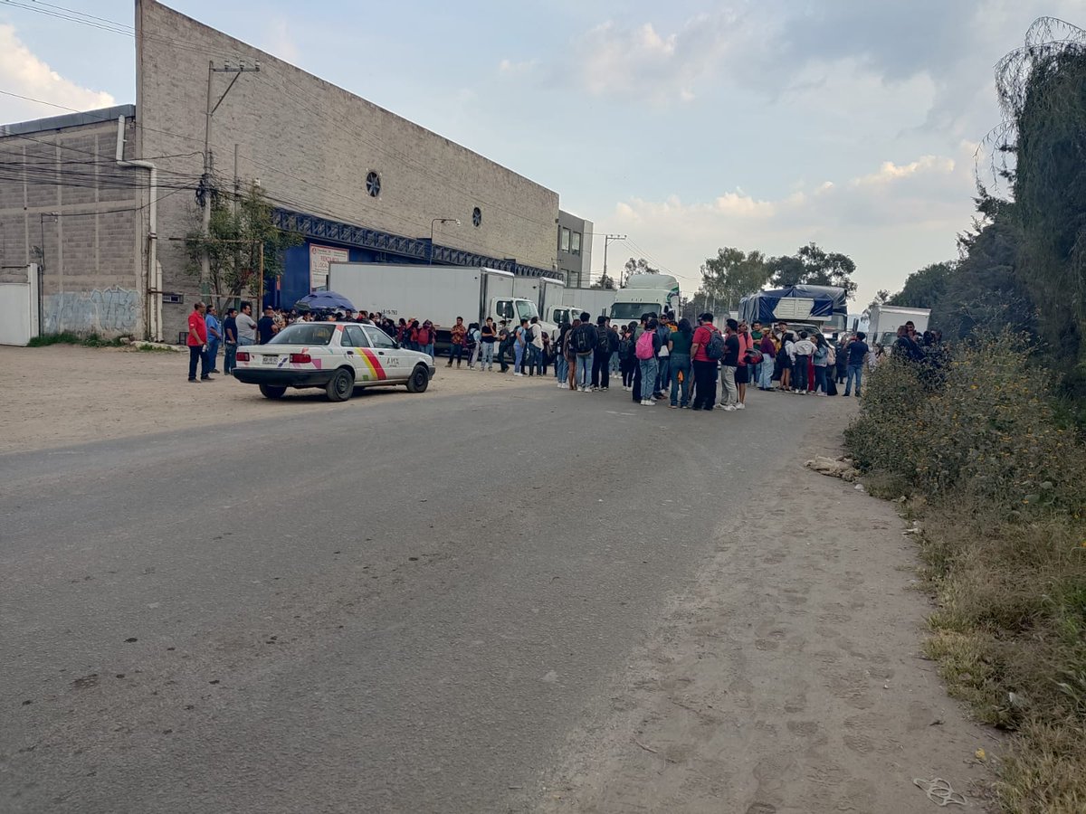 _RaulT2's tweet photo. @multimediostv @Foro_TV @nmas @Televisa @Edomex @FESC_UNAM 
FES CUAUTITLAN: exigimos que muestro director resuelva las problemáticas anteriormente firmadas convenio Transporte Digno y condiciones dignas https://t.co/RGfVis7gRG